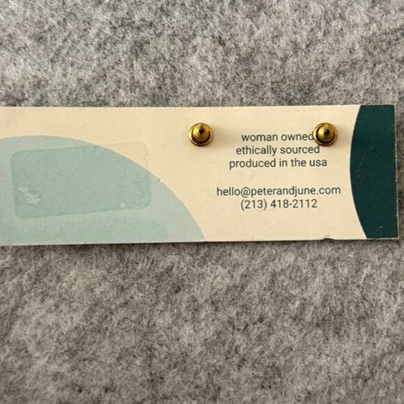 REVOLVE PETER & JUNE NWT Gold Minimalist Revers U Earrings Gold Nickel/Lead Free - Picture 2 of 3